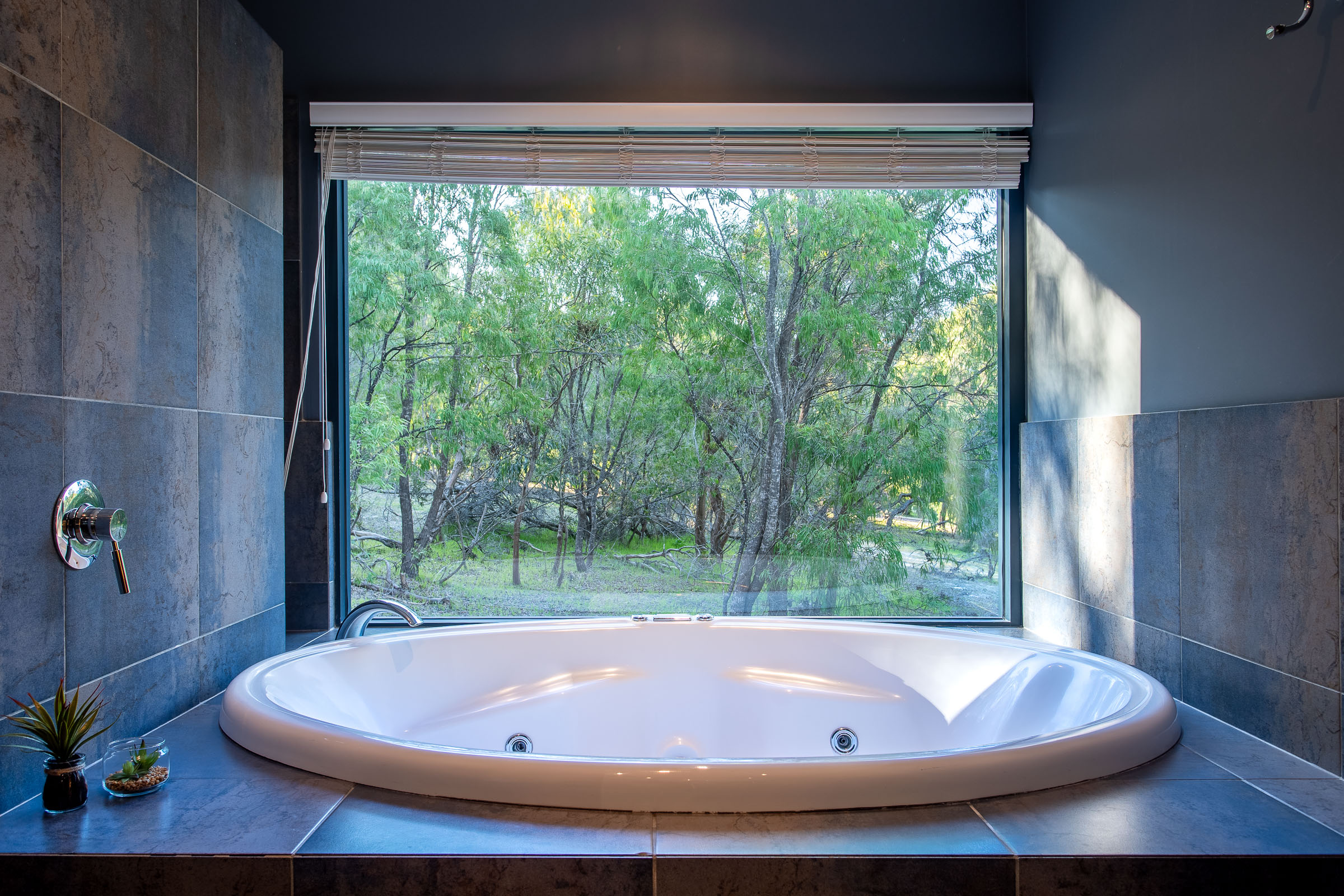 Bathroom 1, Spa bath