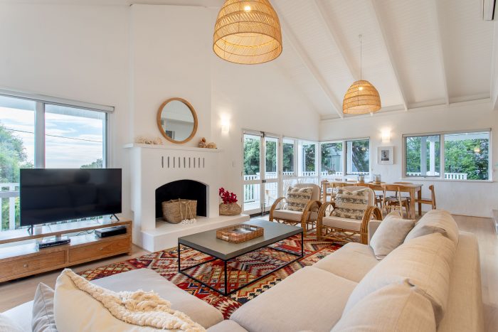 Main Living area at Surf's Up, Yallingup