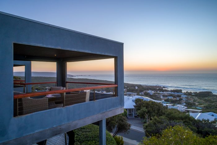 The Lookout, Yallingup